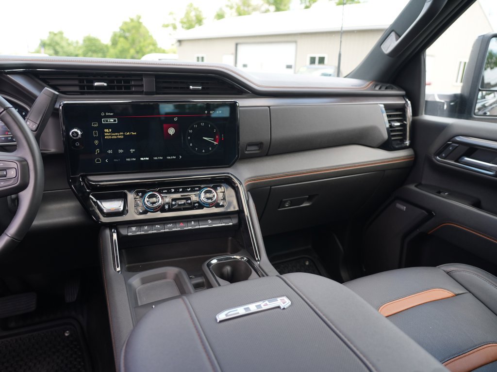 Used 2024 GMC Sierra 2500 AT4 w/ AT4 Premium Plus Package AWD/4WD image 22