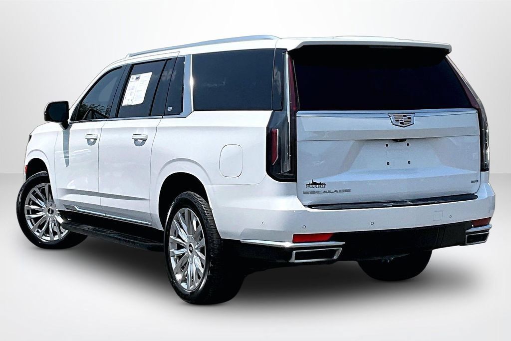 Used 2024 Cadillac Escalade ESV Premium Luxury AWD/4WD image 5