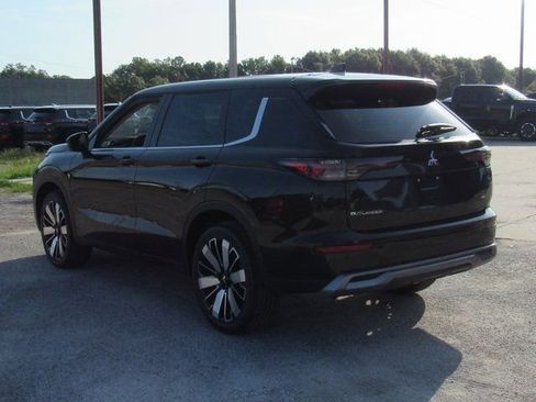 New 2025 Mitsubishi Outlander SE FWD image 5