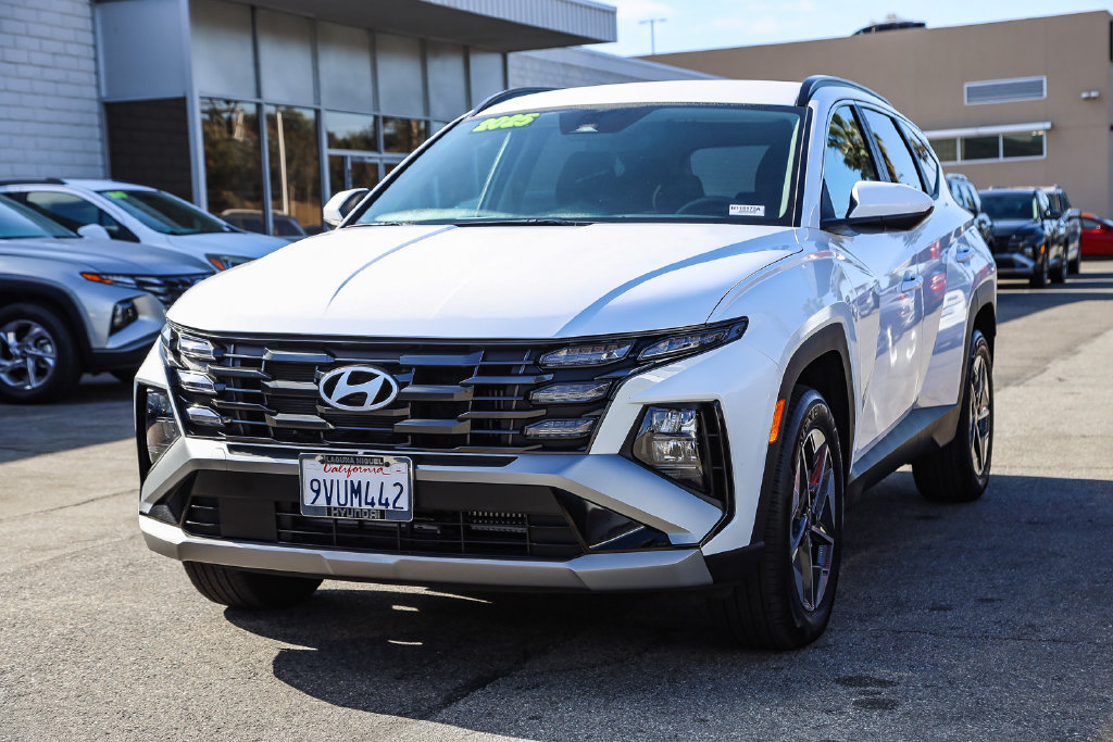 Used 2025 Hyundai Tucson SEL AWD/4WD image 3