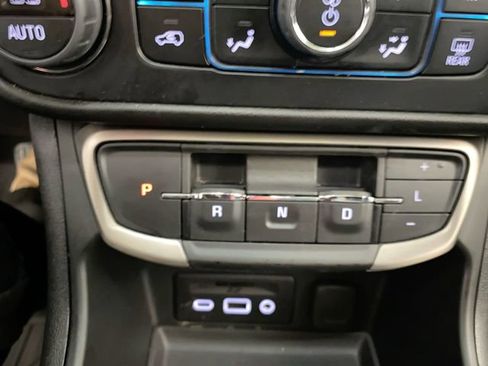 Used 2022 GMC Terrain Denali w/ LPO, Floor Liner Package AWD/4WD image 43