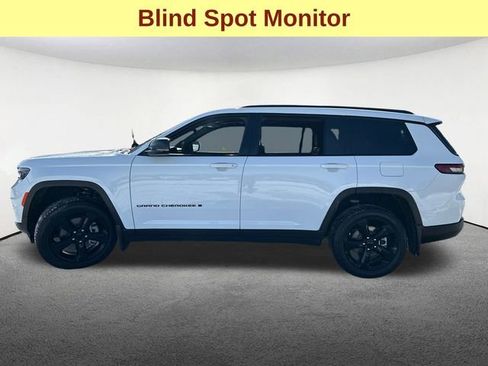 Used 2025 Jeep Grand Cherokee L Limited w/ Black Appearance Package image 8