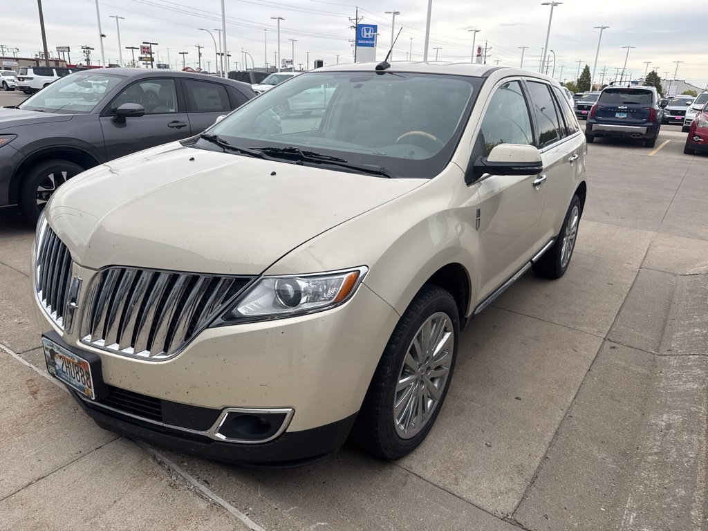 Used 2015 Lincoln MKX AWD w/ Equipment Group 101A image 5