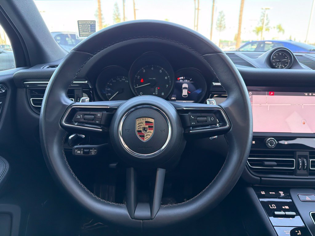 Used 2024 Porsche Macan AWD/4WD image 22