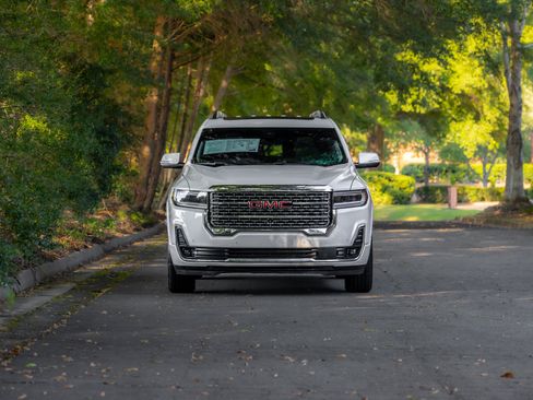 Used 2021 GMC Acadia Denali w/ Denali Technology Package FWD image 35