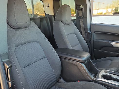 Used 2022 Chevrolet Colorado LT w/ Fleet Safety Package image 22