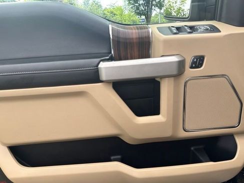 Used 2015 Ford F150 Lariat w/ Equipment Group 501A Mid AWD/4WD image 37