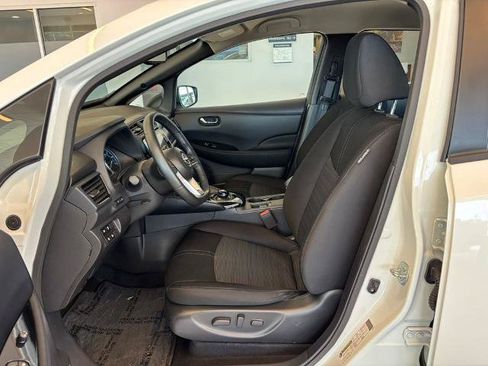 Certified 2024 Nissan Leaf SV Plus FWD image 16