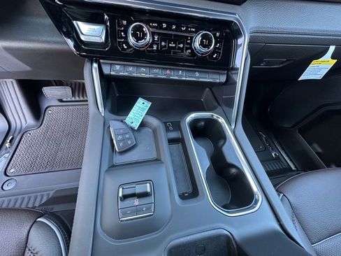 New 2026 GMC Sierra 2500 Denali w/ Denali Reserve Package image 21