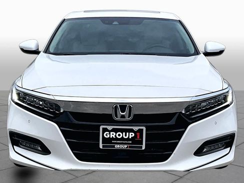 Used 2018 Honda Accord Touring image 4