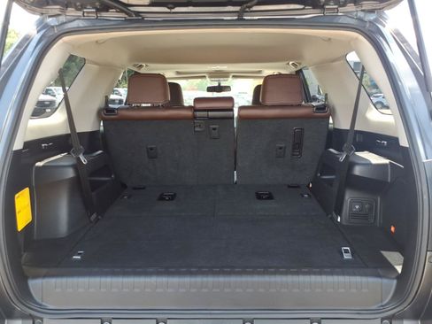 Used 2016 Toyota 4Runner Limited AWD/4WD image 10