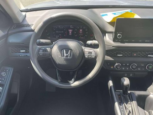 Used 2023 Honda Accord EX image 14