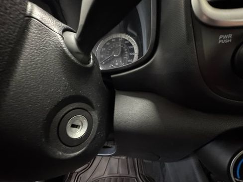 Used 2022 Hyundai Venue SE FWD image 20