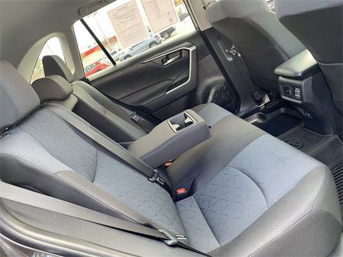 Used 2025 Toyota RAV4 XLE image 12