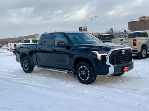 Used 2025 Toyota Tundra SR5 w/ TRD Off-Road Package image 7