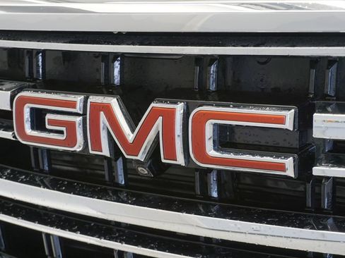 Used 2021 GMC Yukon XL SLT w/ SLT Premium Package image 20