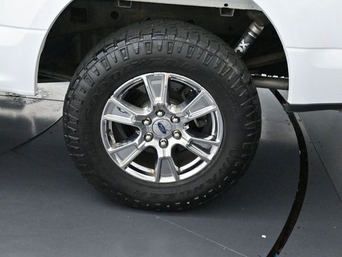 Used 2015 Ford F150 XLT w/ Equipment Group 302A Luxury AWD/4WD image 34