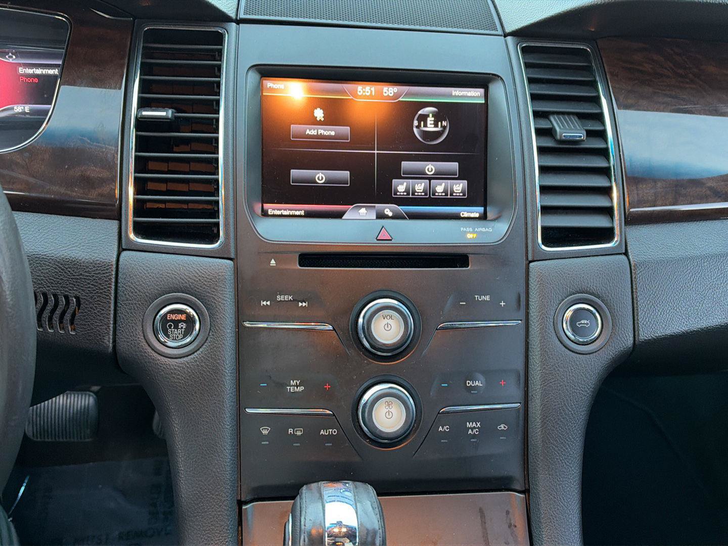 Used 2014 Ford Taurus Limited FWD image 18