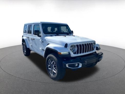 Used 2025 Jeep Wrangler Sahara image 1