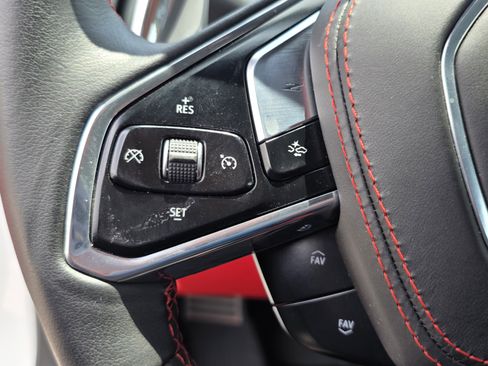 Used 2024 Chevrolet Corvette Stingray Premium Conv w/ Z51 Performance Package RWD image 22