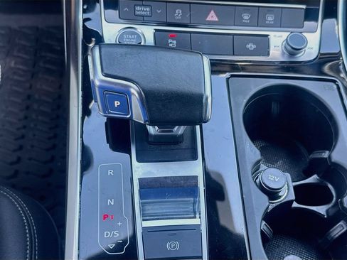 Used 2021 Audi Q8 Premium Plus w/ Premium Plus Package AWD/4WD image 18
