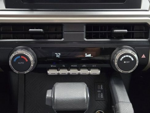 Used 2024 Toyota Tacoma TRD Sport AWD/4WD image 20