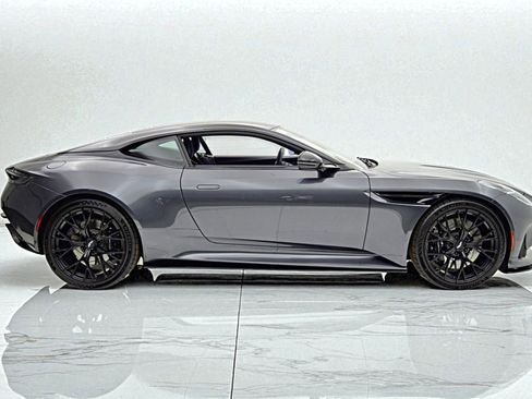 Used 2024 Aston Martin DB12 Coupe image 21