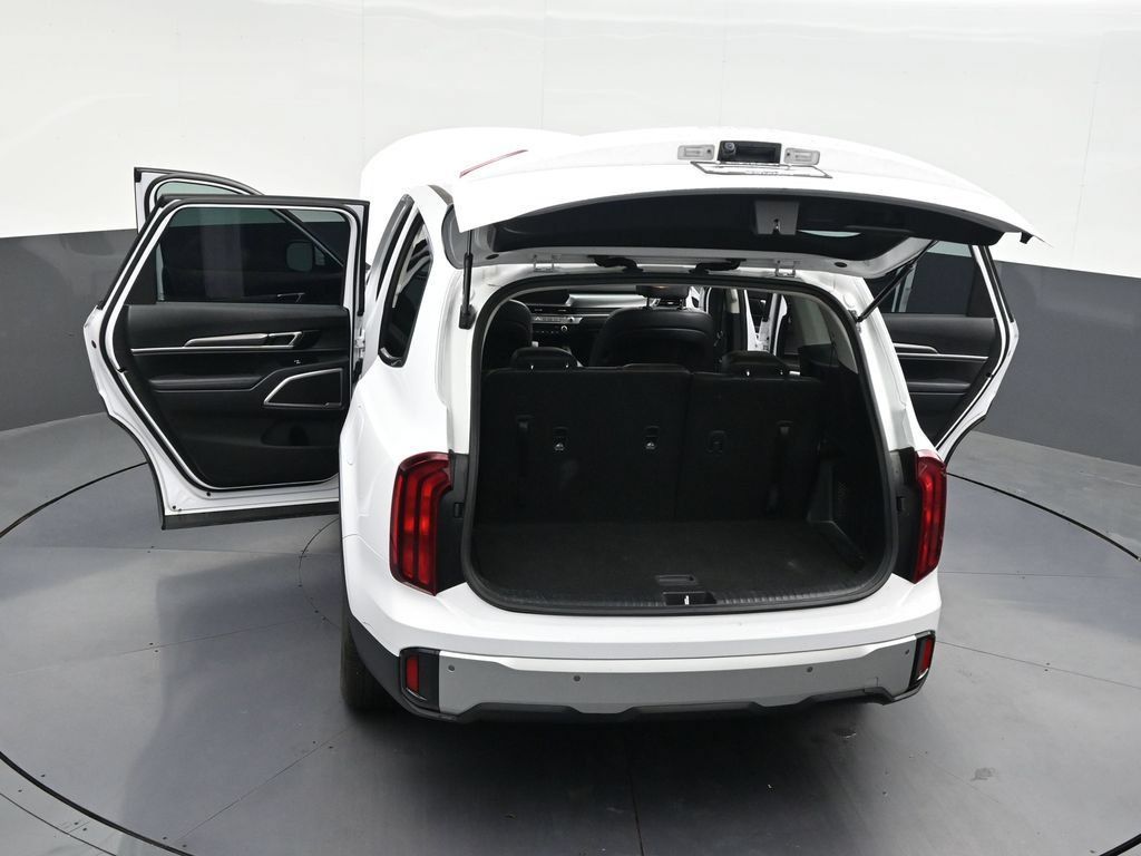 Used 2024 Kia Telluride LX FWD image 36