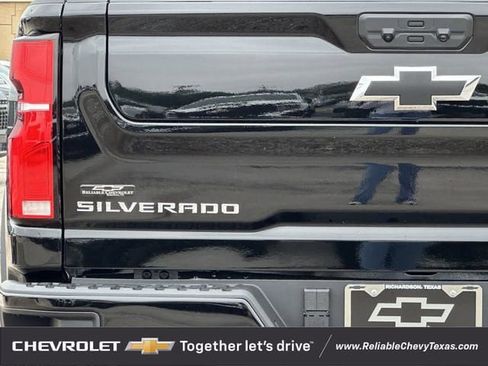 New 2026 Chevrolet Silverado 2500 ZR2 AWD/4WD image 6
