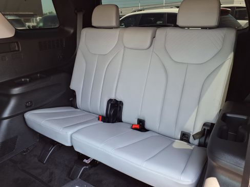 Used 2025 Hyundai Palisade SEL FWD image 22