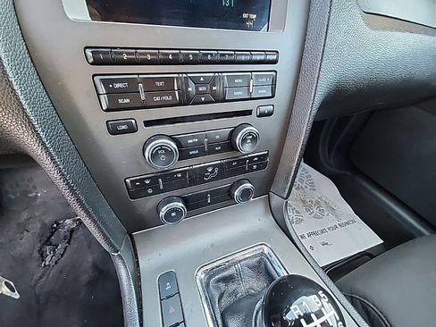 Used 2012 Ford Mustang GT image 19