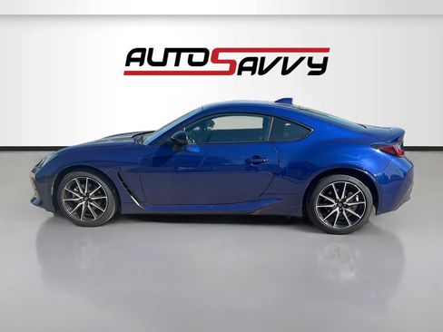 Used 2025 Toyota GR86 w/ ALL Weather Mat Package (TMS) RWD image 4