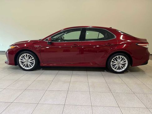 Used 2020 Toyota Camry XLE w/ Driver Assist Package image 3