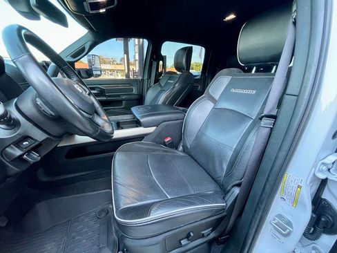 Used 2020 RAM 3500 Laramie image 28