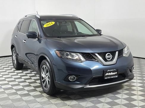 Used 2014 Nissan Rogue SL w/ SL Premium Package FWD image 3
