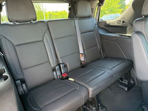 Used 2023 GMC Yukon Denali AWD/4WD image 24