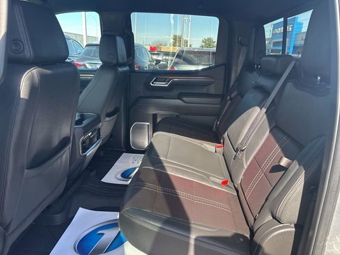 Used 2025 Chevrolet Silverado 1500 High Country image 32