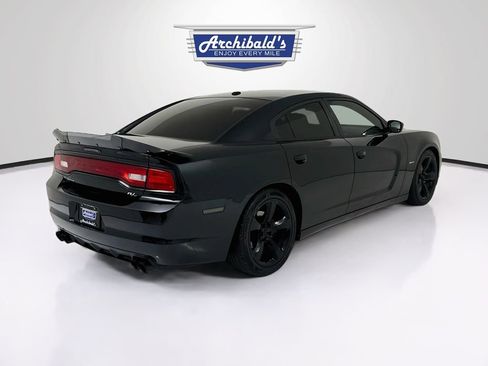 Used 2014 Dodge Charger R/T w/ Blacktop Package RWD image 8