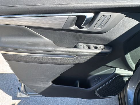 Used 2025 Buick Enclave Preferred w/ Super Cruise Package image 11