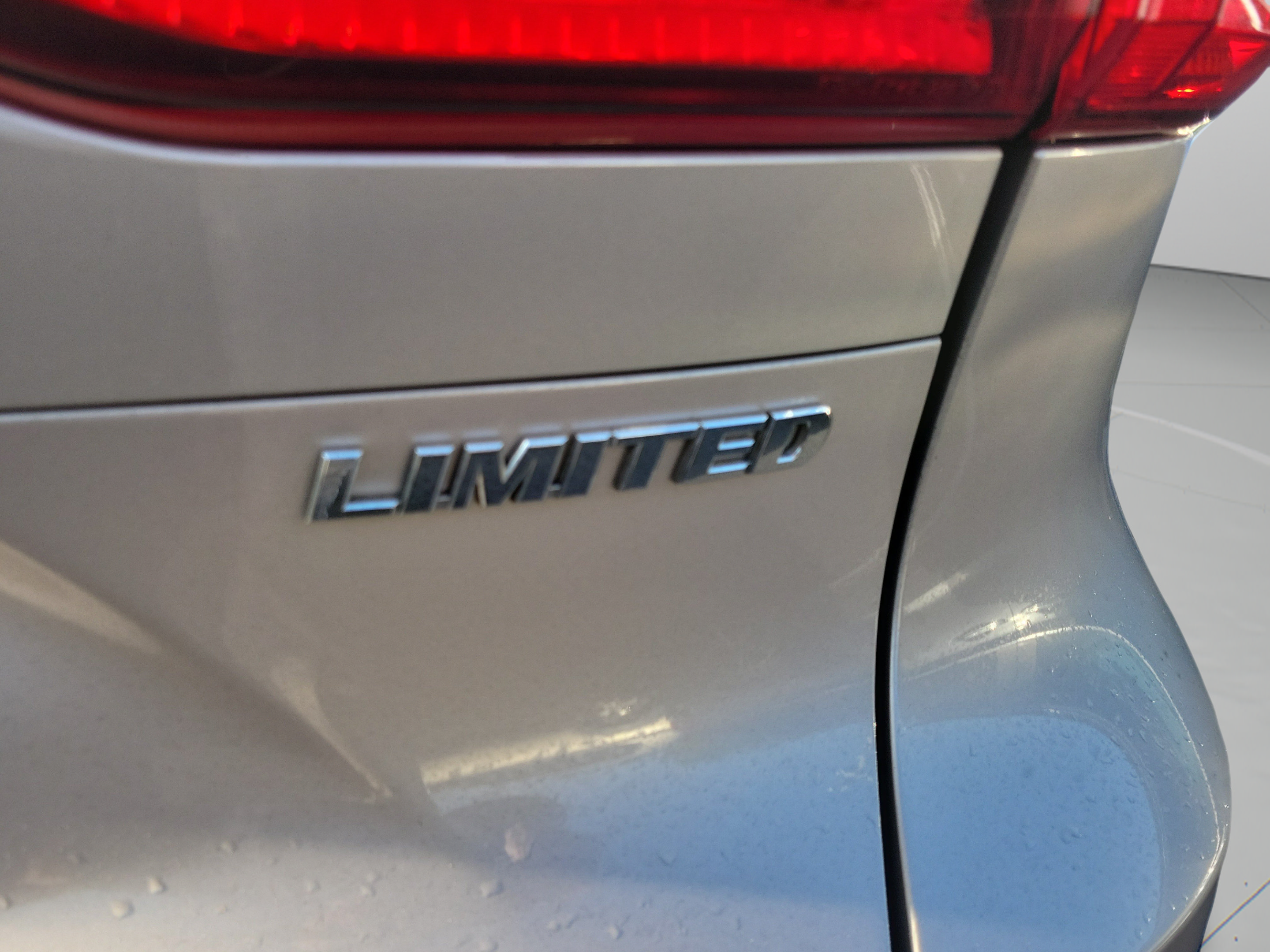 Used 2024 Toyota Venza Limited AWD/4WD image 22