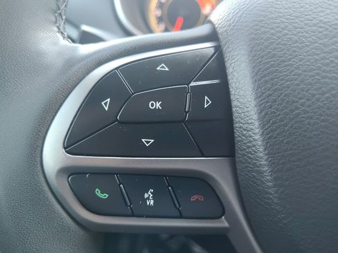 Used 2022 Jeep Cherokee Latitude Lux image 10