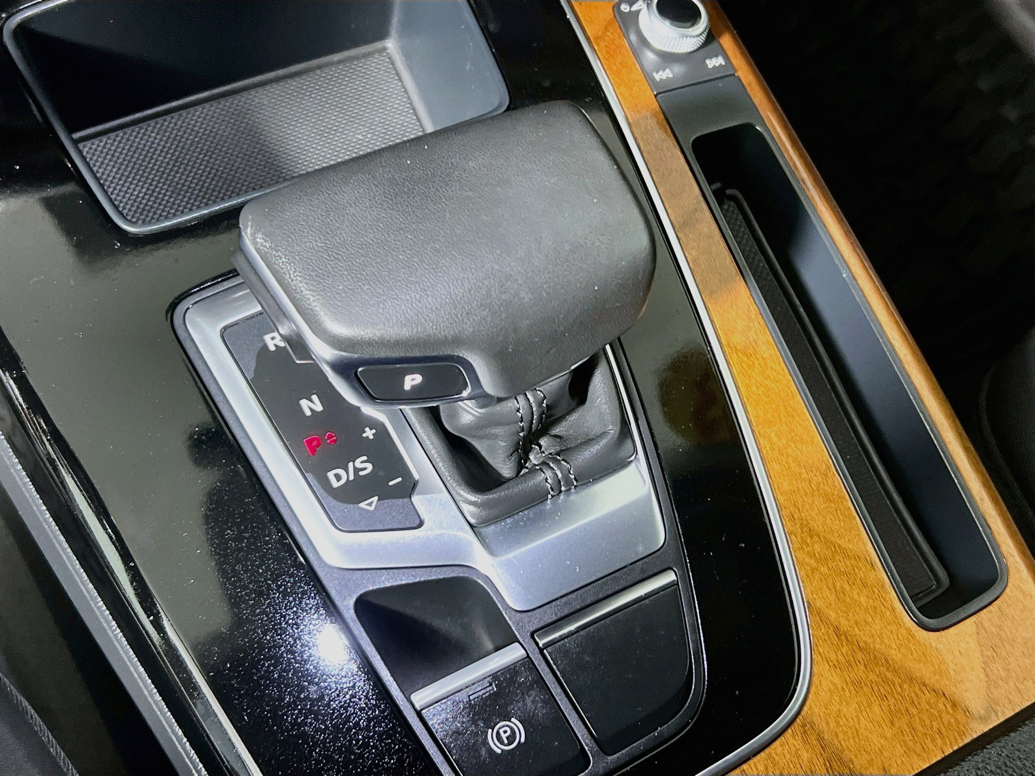 Used 2023 Audi Q5 2.0T Premium w/ Convenience Package AWD/4WD image 24