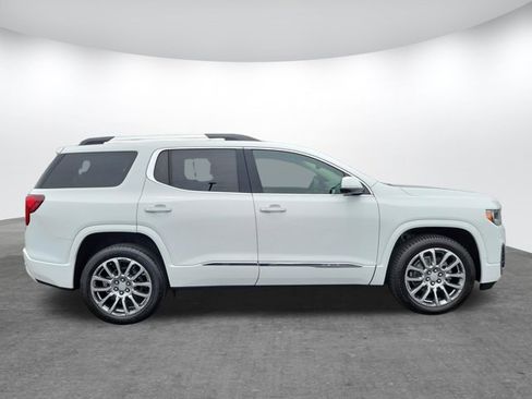 Used 2023 GMC Acadia Denali w/ Denali Ultimate Package AWD/4WD image 4