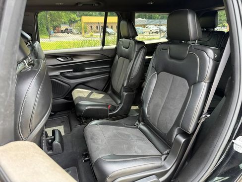 Certified 2023 Jeep Grand Cherokee L Laredo AWD/4WD image 19