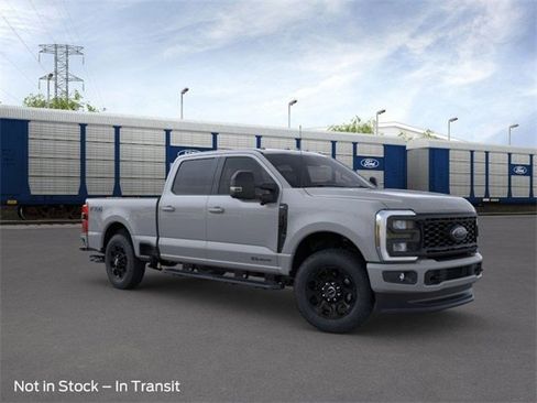 New 2025 Ford F250 XLT w/ Black Appearance Package image 7