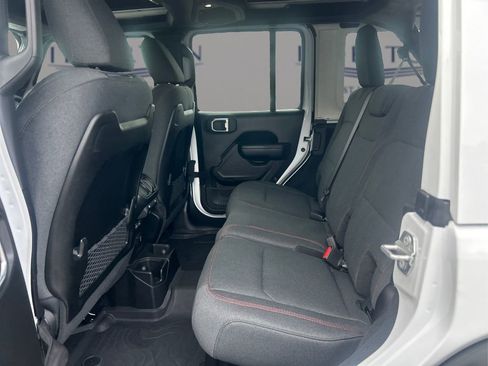 Used 2024 Jeep Wrangler Rubicon w/ XTREMEE 35" Tire Package image 11