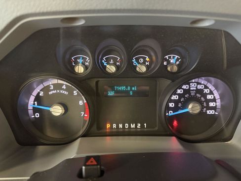 Used 2013 Ford F250 XLT w/ XLT Interior Pkg image 3