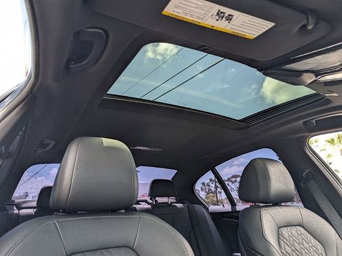 Used 2021 BMW 530i w/ Convenience Package RWD image 19