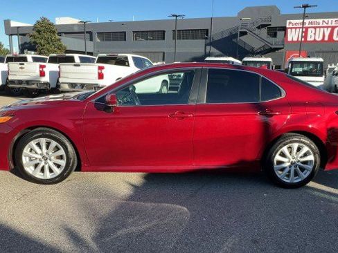 Used 2019 Toyota Camry LE w/ Convenience Package image 5