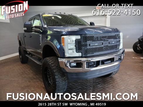 Used 2017 Ford F250 Lariat w/ Lariat Ultimate Package AWD/4WD image 1